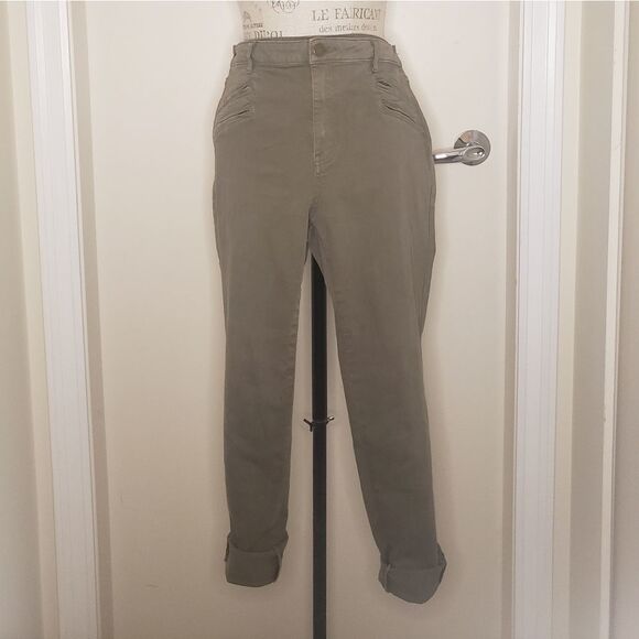 Green Skinny Denim Pants - Picture 1 of 10